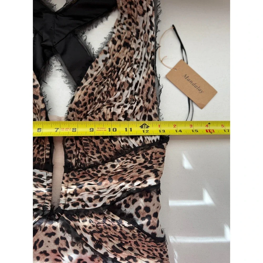 Mandalay Evening Gown Grey Leopard Print Silk V-Neck Maxi Evening Dress - Picture 14 of 16